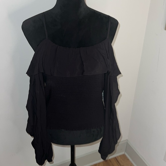 INC International Concepts black smocked cold shoulder ruffled top blouse Sz L - Picture 2 of 8